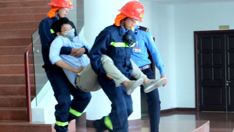 Công ty vệ sỹ Thành Long diễn tập PCCC